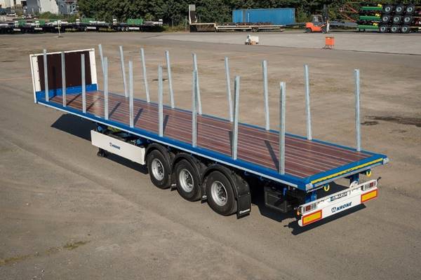 New KRONE flatbed semi-trailer for UK and Ireland)