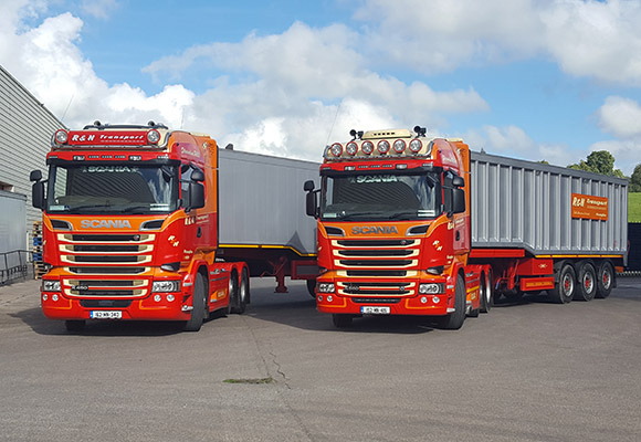 As for the fleet on the road, the Bradys continue to put their trust in the Scania brand. )