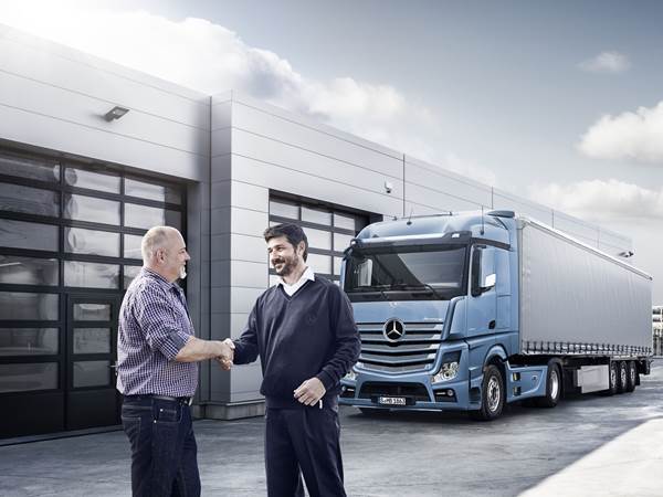 Mercedes-Benz Enhanced Customer Experience)